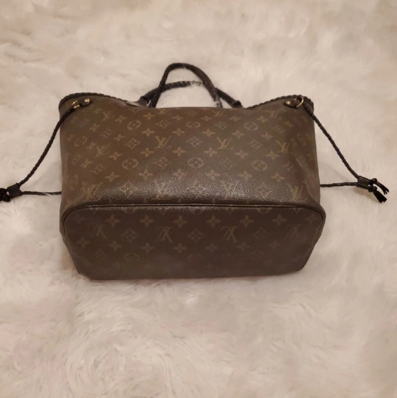 Louis Vuitton Neverfull MM - Picture 3 of 13